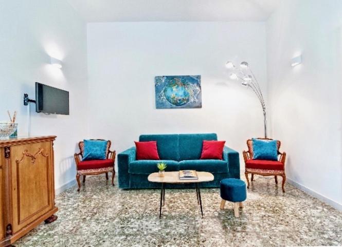 La Casa Di Julia Apartment Lecce Luaran gambar