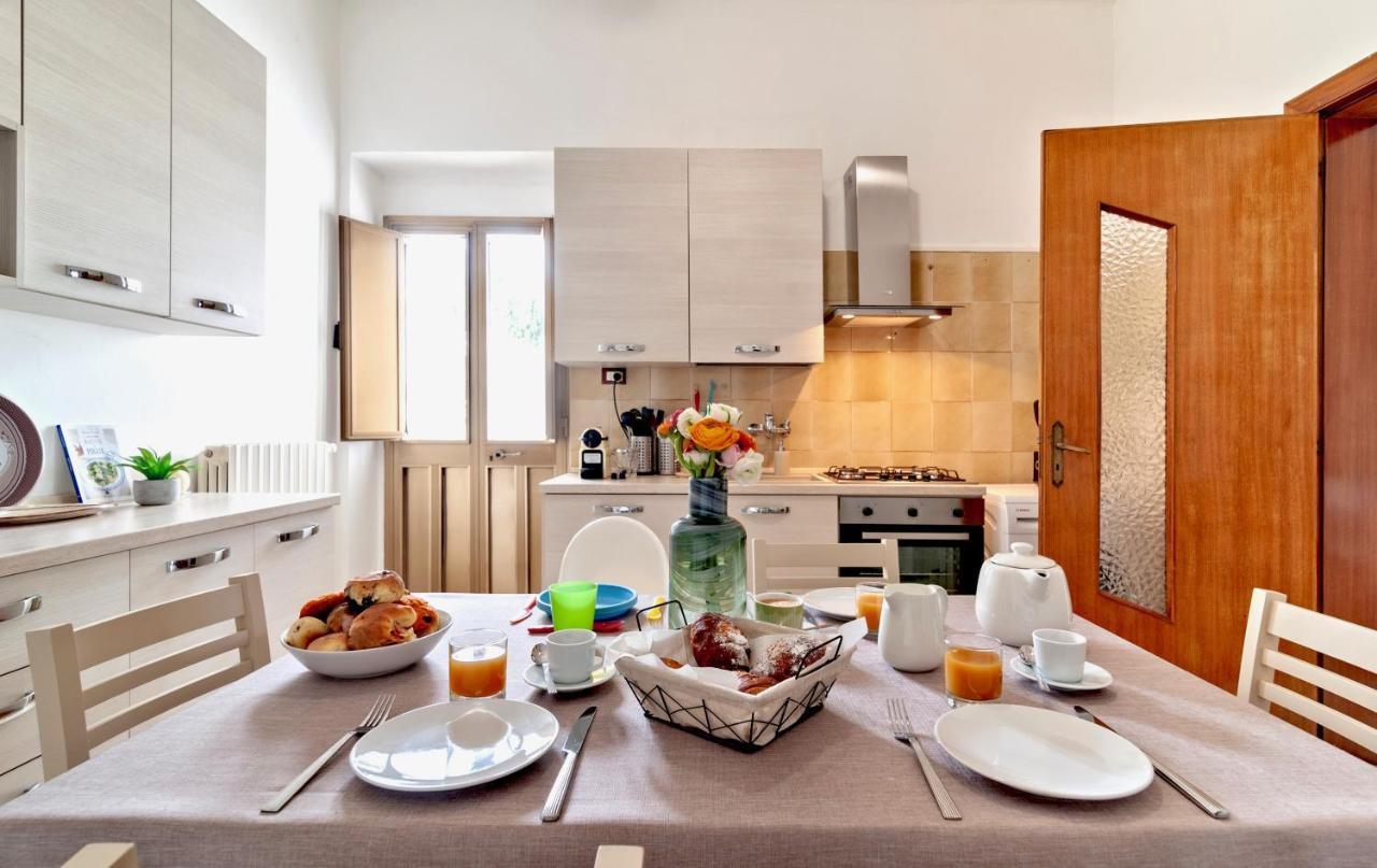 La Casa Di Julia Apartment Lecce Luaran gambar